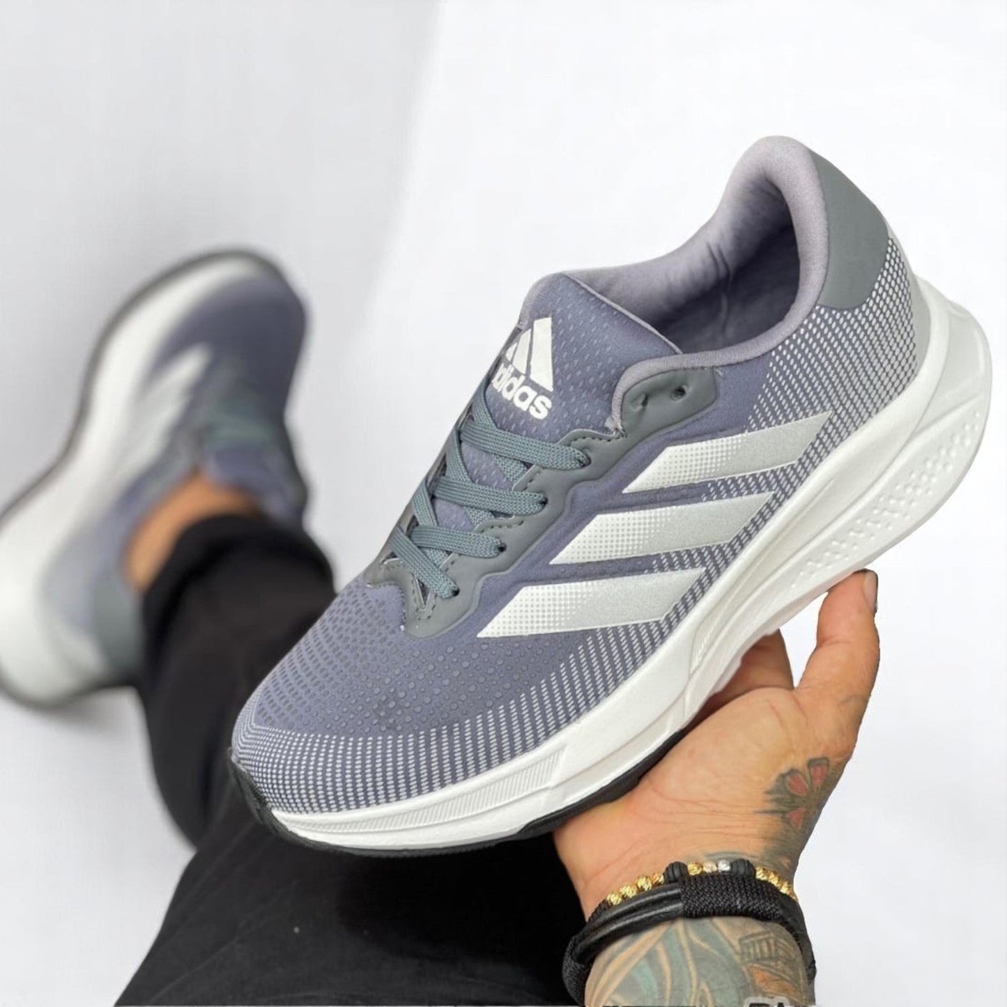 Ultraliviano Supernova Adidas caballero