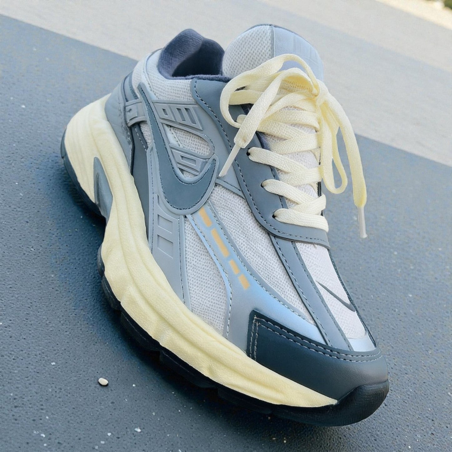 Nike Initiator