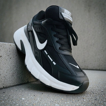 Nike Initiator
